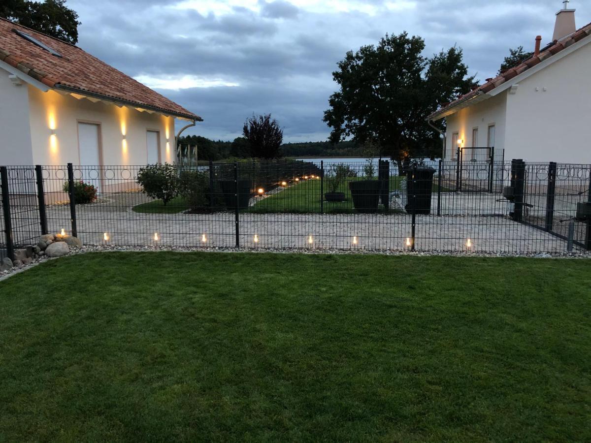 5 Sterne-Ferienhaus Eisvogel Am See Mit Sauna Und Kamin Krakow am See Exterior foto